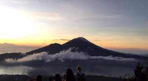 Batur_volcano_trekking